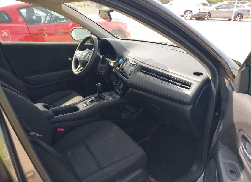 Photo 5 of 2016 Honda Hr-v LX (VIN 3CZRU5G37GM746147)