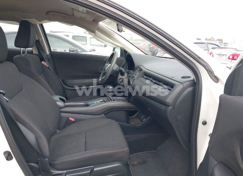 Photo 5 of 2017 Honda Hr-v LX (VIN 3CZRU5G39HM728525)