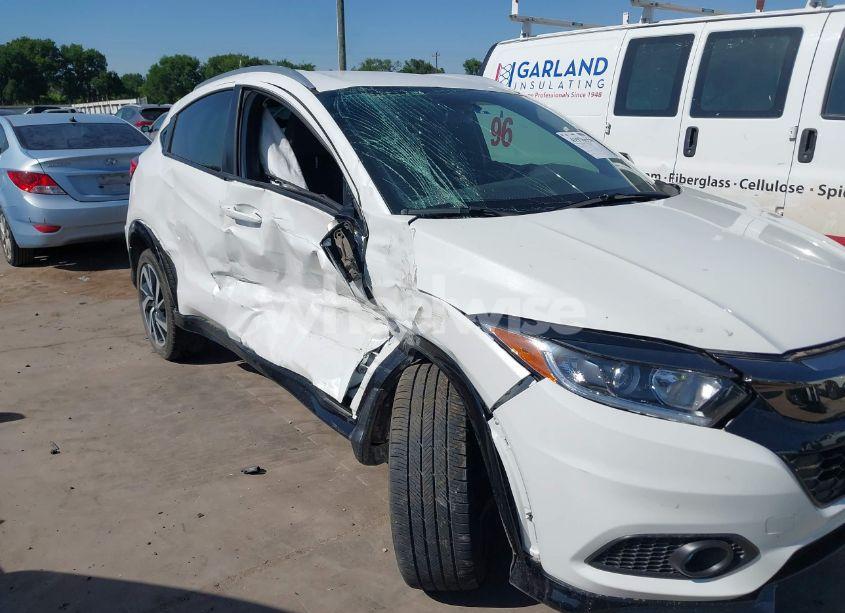 Photo 6 of 2019 Honda Hr-v SPORT (VIN 3CZRU5H13KM700854)