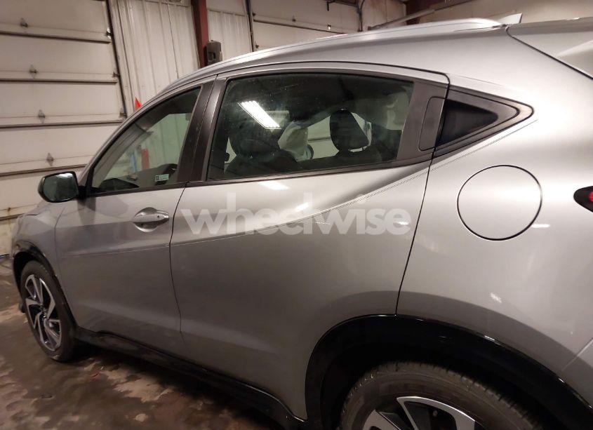 Photo 14 of 2019 Honda Hr-v SPORT (VIN 3CZRU5H15KG707576)