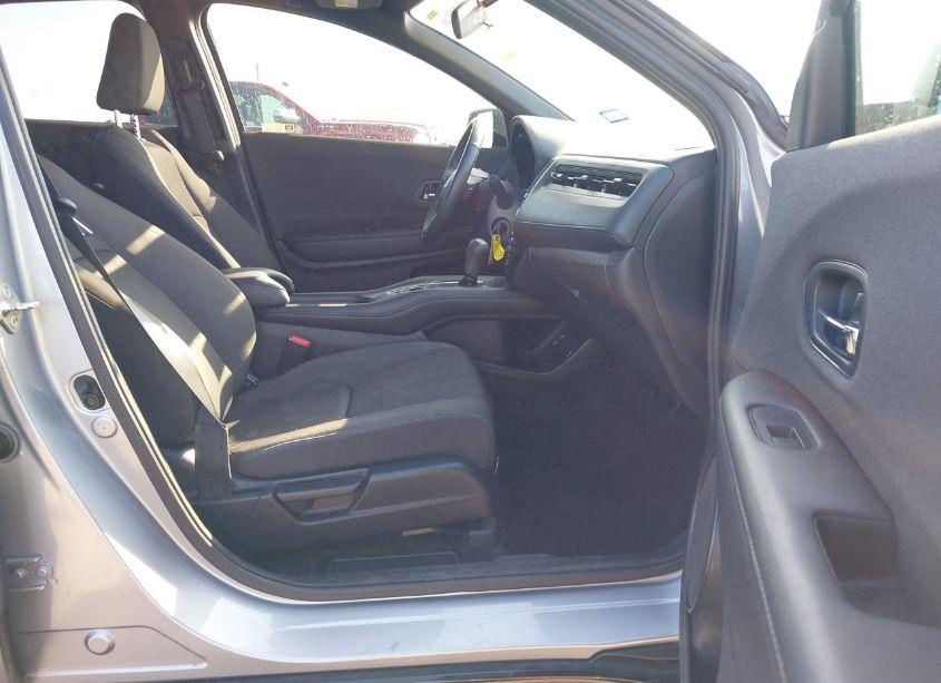 Photo 5 of 2020 Honda Hr-v 2WD SPORT (VIN 3CZRU5H17LM715973)