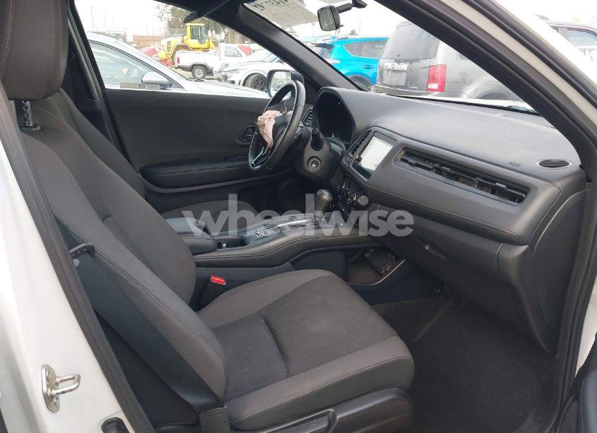 Photo 5 of 2019 Honda Hr-v SPORT (VIN 3CZRU5H18KM706875)