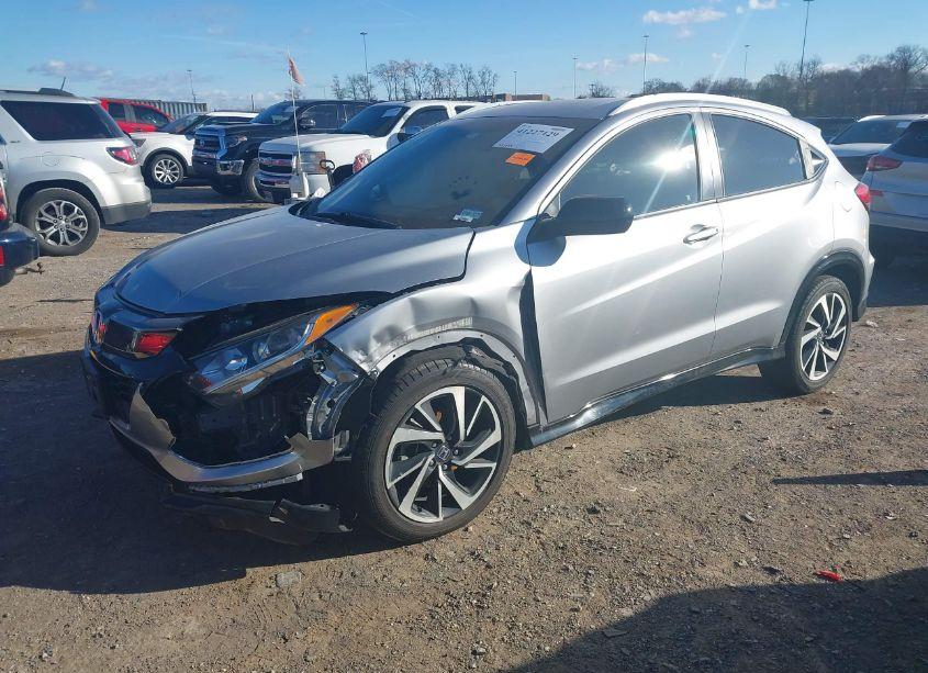 Photo 2 of 2019 Honda Hr-v SPORT (VIN 3CZRU5H19KG715437)