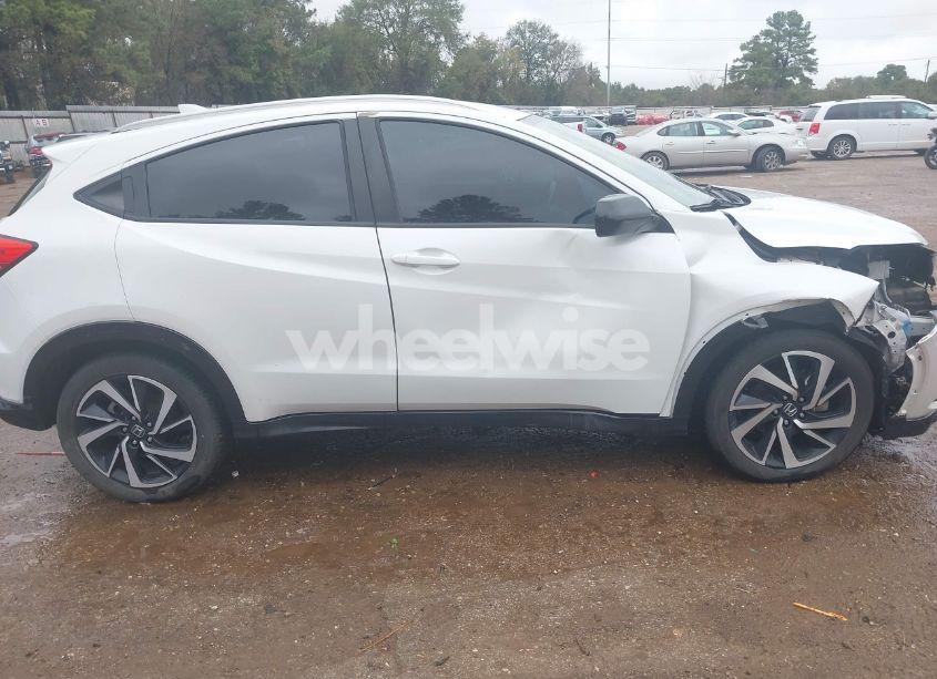 Photo 14 of 2019 Honda Hr-v SPORT (VIN 3CZRU5H19KM708070)