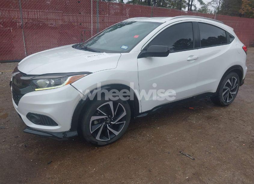 Photo 2 of 2019 Honda Hr-v SPORT (VIN 3CZRU5H19KM708070)