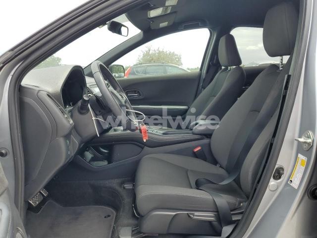 Photo 6 of 2021 HONDA HR-V SPORT (VIN 3CZRU5H19MM700019)