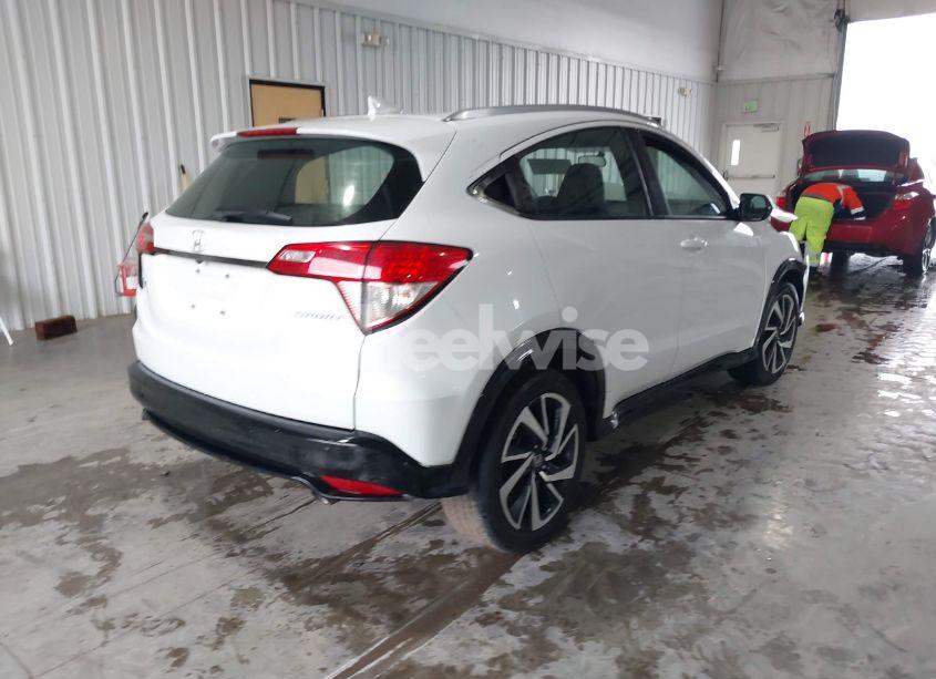 Photo 4 of 2019 Honda Hr-v SPORT (VIN 3CZRU5H1XKM707526)