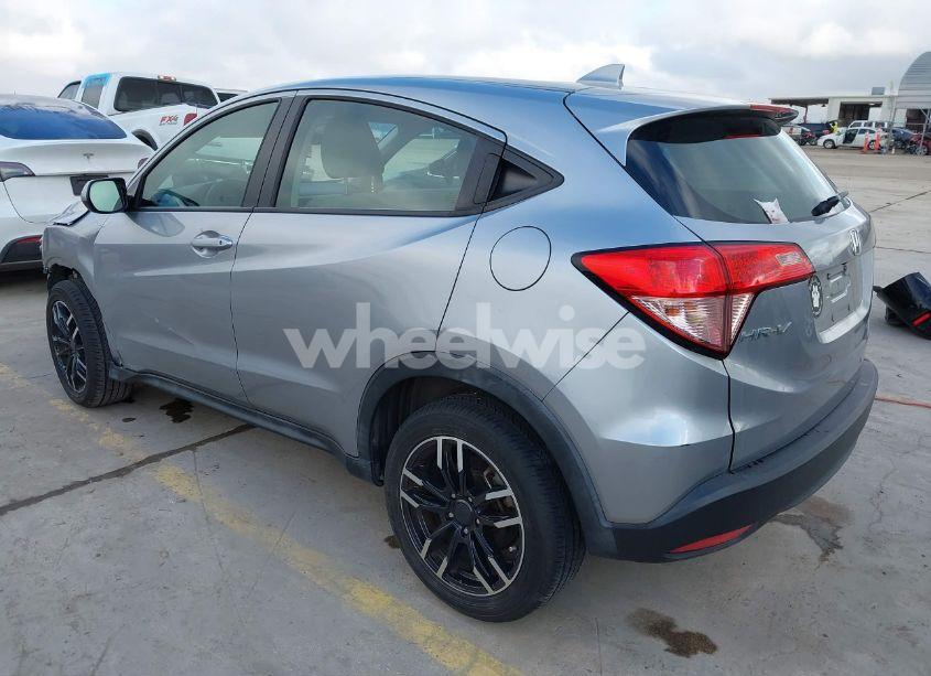 Photo 3 of 2017 Honda Hr-v LX (VIN 3CZRU5H30HG709570)