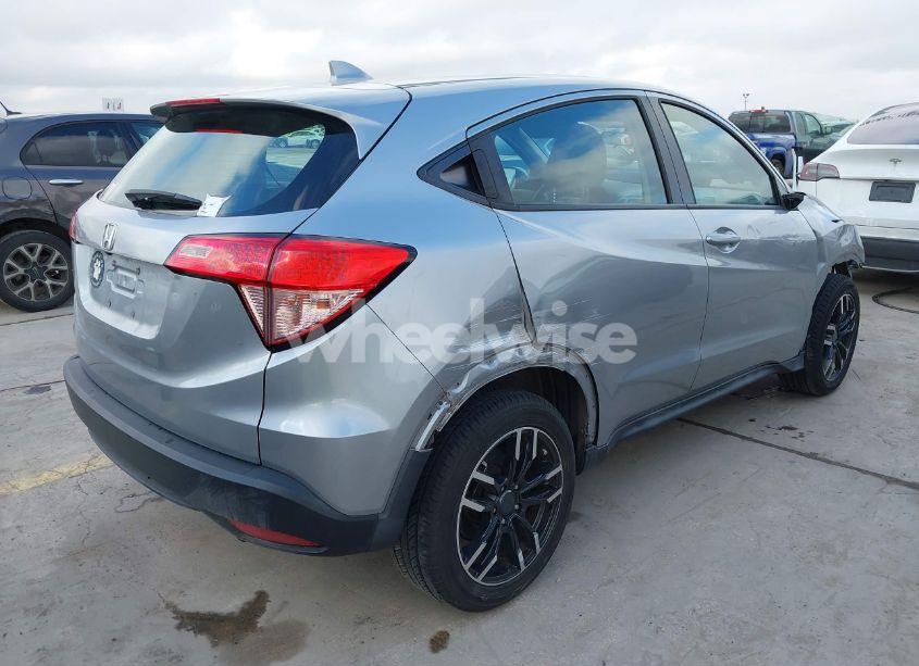 Photo 4 of 2017 Honda Hr-v LX (VIN 3CZRU5H30HG709570)