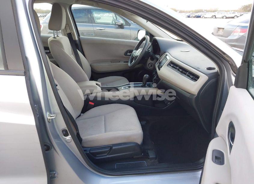 Photo 5 of 2017 Honda Hr-v LX (VIN 3CZRU5H30HG709570)