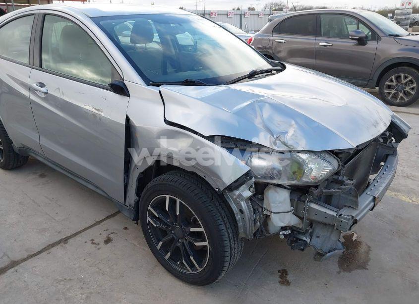 Photo 6 of 2017 Honda Hr-v LX (VIN 3CZRU5H30HG709570)