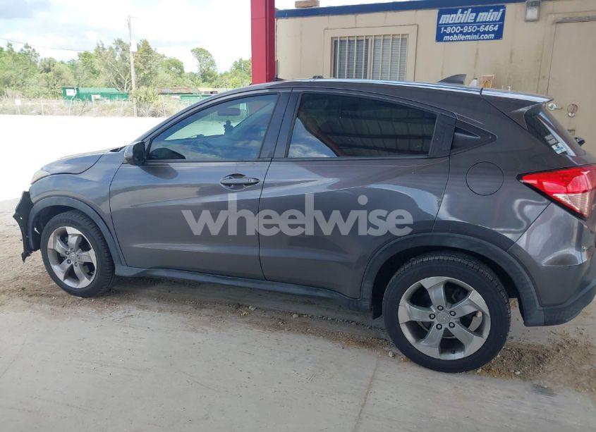 Photo 14 of 2017 Honda Hr-v LX (VIN 3CZRU5H30HM710106)