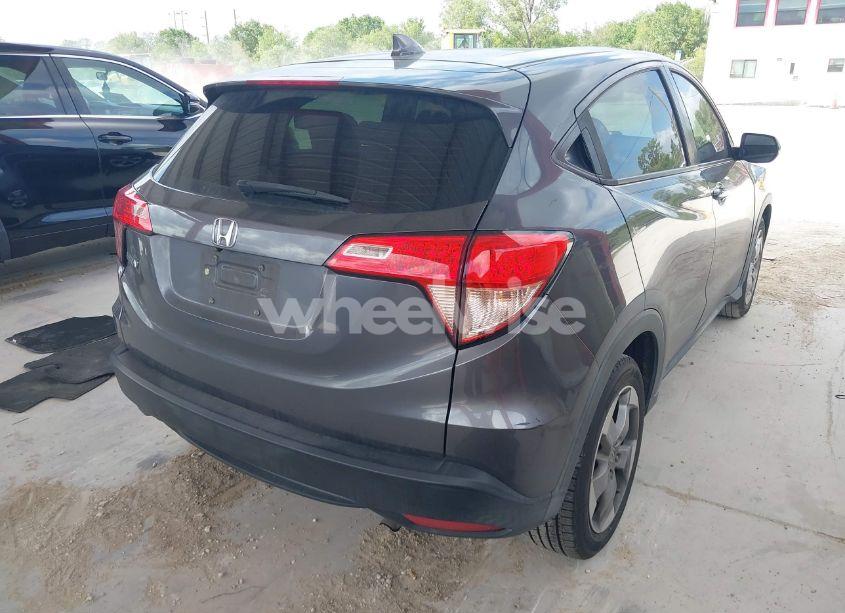 Photo 4 of 2017 Honda Hr-v LX (VIN 3CZRU5H30HM710106)