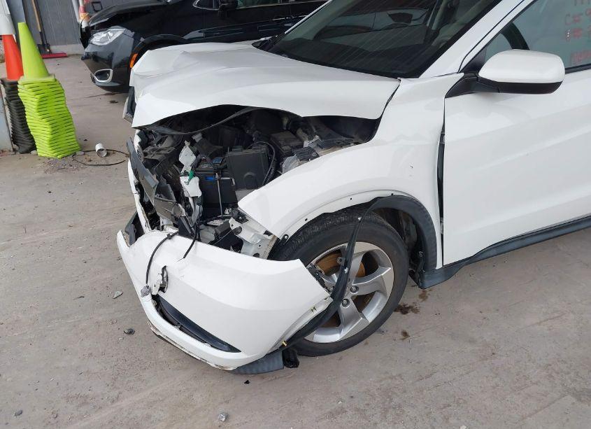 Photo 6 of 2017 Honda Hr-v LX (VIN 3CZRU5H30HM720666)