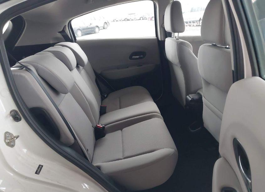 Photo 8 of 2017 Honda Hr-v LX (VIN 3CZRU5H30HM720666)