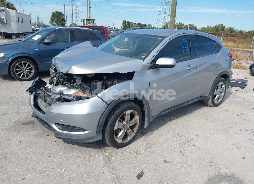 Photo 2 of 2018 Honda Hr-v LX (VIN 3CZRU5H30JM715473)