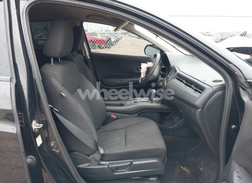 Photo 5 of 2016 Honda Hr-v LX (VIN 3CZRU5H31GM722196)