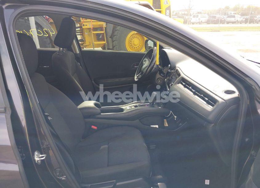 Photo 5 of 2017 Honda Hr-v LX (VIN 3CZRU5H31HM701804)