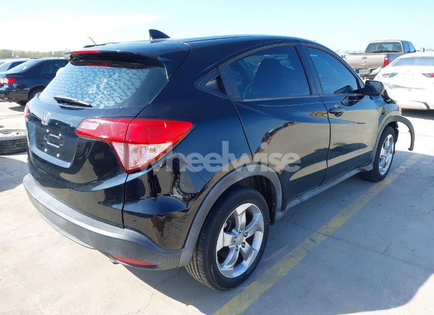 Photo 4 of 2017 Honda Hr-v LX (VIN 3CZRU5H31HM704119)