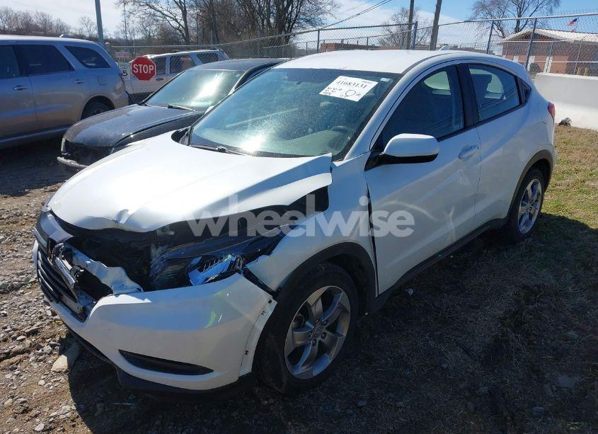 Photo 2 of 2018 Honda Hr-v LX (VIN 3CZRU5H31JM717362)