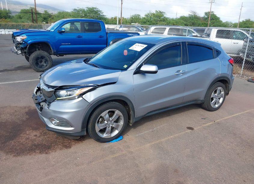 Photo 2 of 2019 Honda Hr-v LX (VIN 3CZRU5H31KM705049)