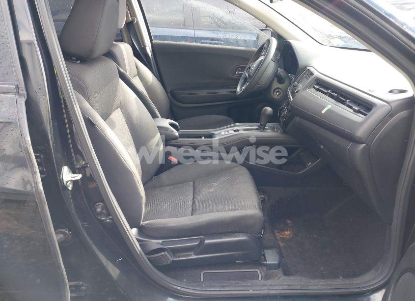 Photo 5 of 2019 Honda Hr-v LX (VIN 3CZRU5H31KM714477)