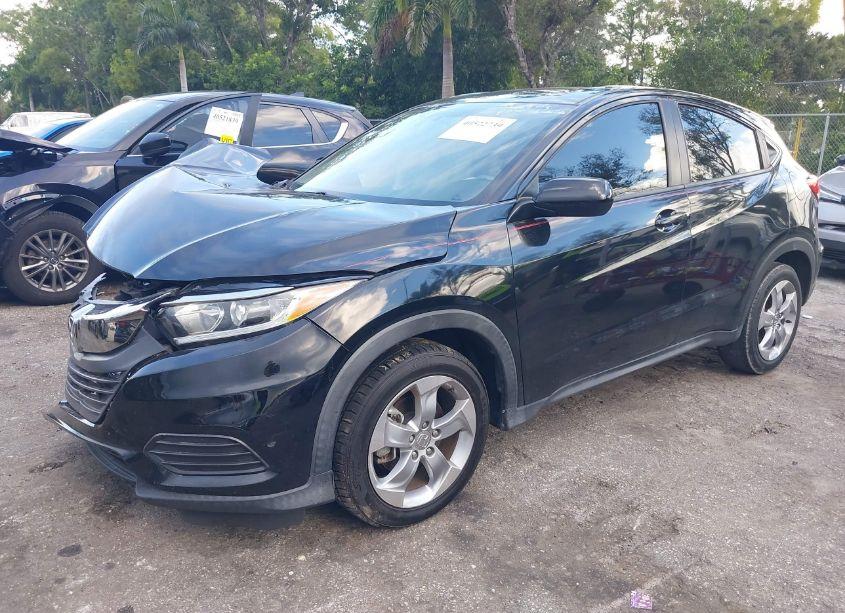 Photo 2 of 2019 Honda Hr-v LX (VIN 3CZRU5H31KM725205)