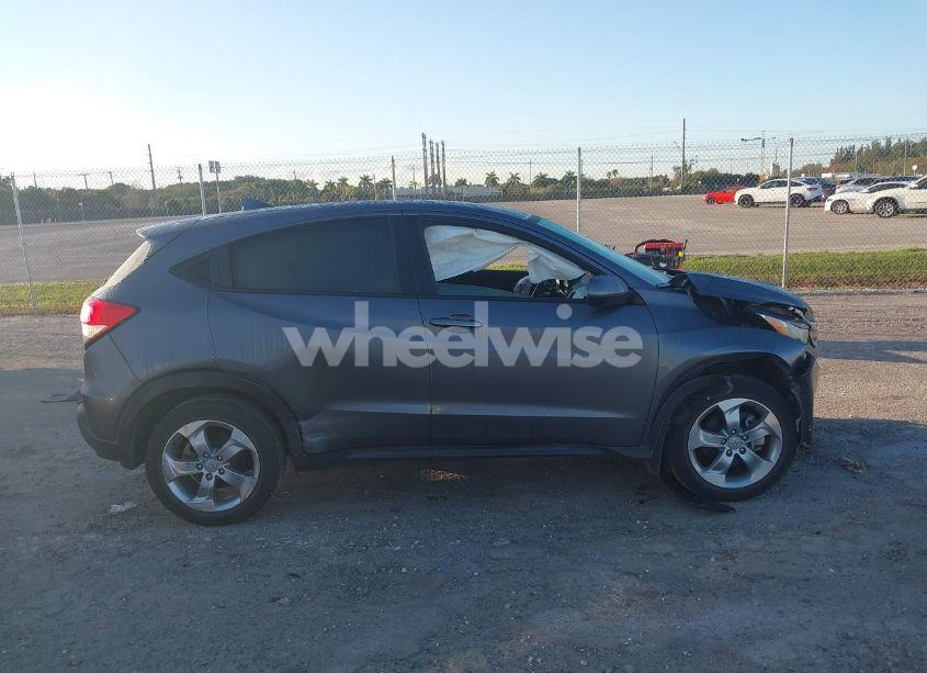 Photo 13 of 2020 Honda Hr-v 2WD LX (VIN 3CZRU5H31LM718918)