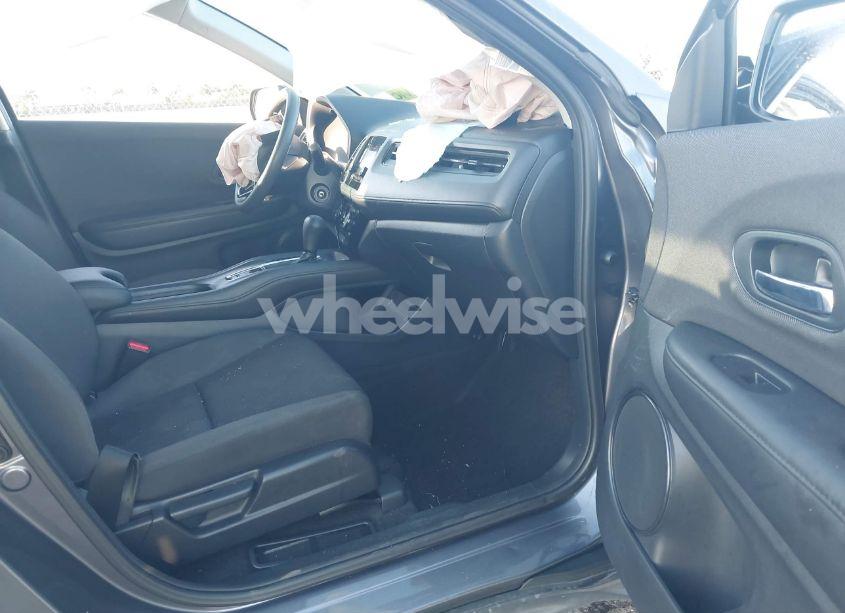 Photo 5 of 2020 Honda Hr-v 2WD LX (VIN 3CZRU5H31LM718918)