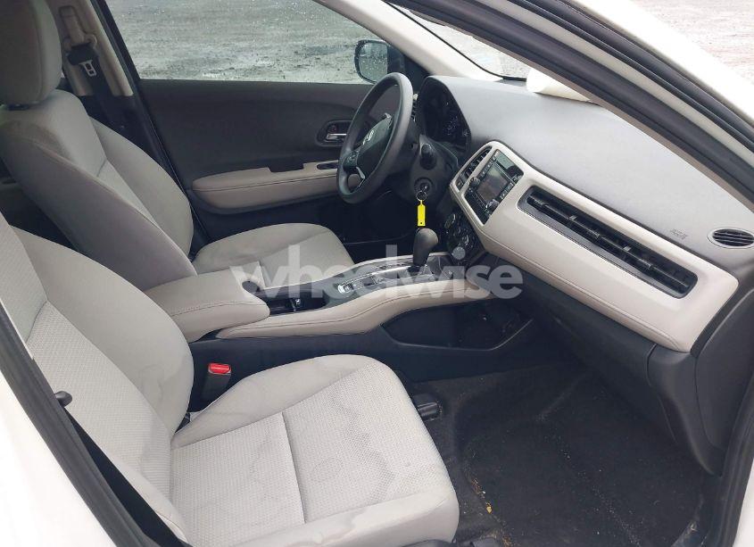 Photo 5 of 2020 Honda Hr-v 2WD LX (VIN 3CZRU5H31LM718997)