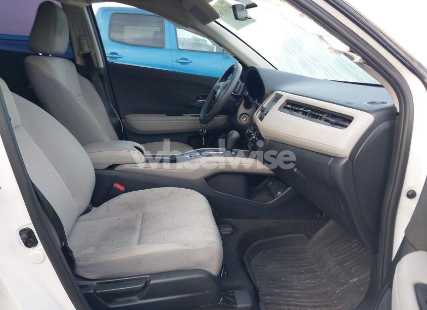 Photo 5 of 2022 Honda Hr-v 2WD LX (VIN 3CZRU5H31NM708960)