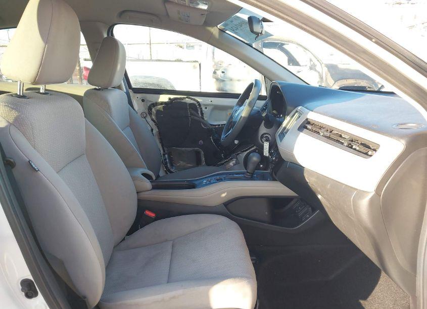 Photo 5 of 2017 Honda Hr-v LX (VIN 3CZRU5H32HM706414)