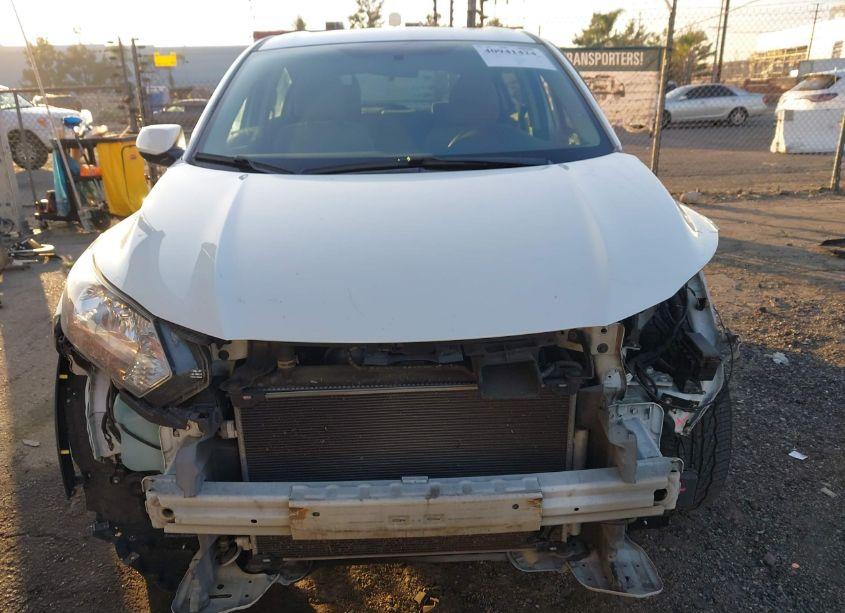 Photo 6 of 2017 Honda Hr-v LX (VIN 3CZRU5H32HM706414)