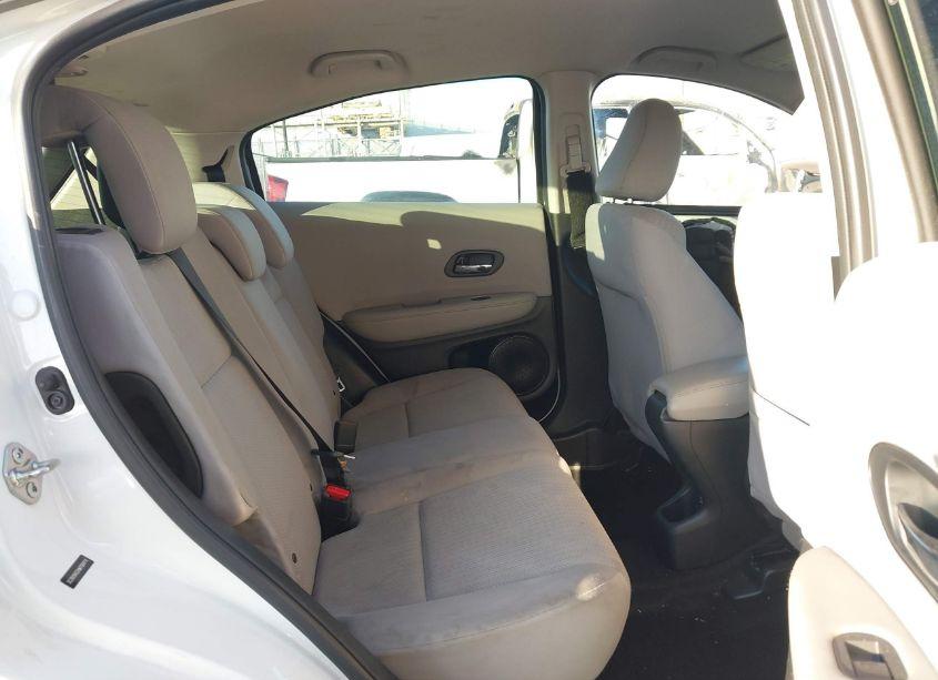 Photo 8 of 2017 Honda Hr-v LX (VIN 3CZRU5H32HM706414)