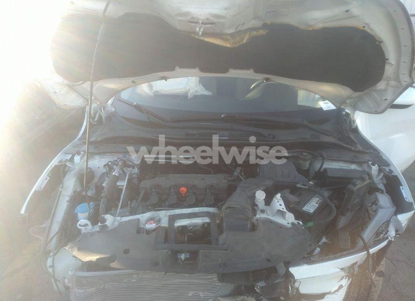 Photo 10 of 2017 Honda Hr-v LX (VIN 3CZRU5H32HM706560)