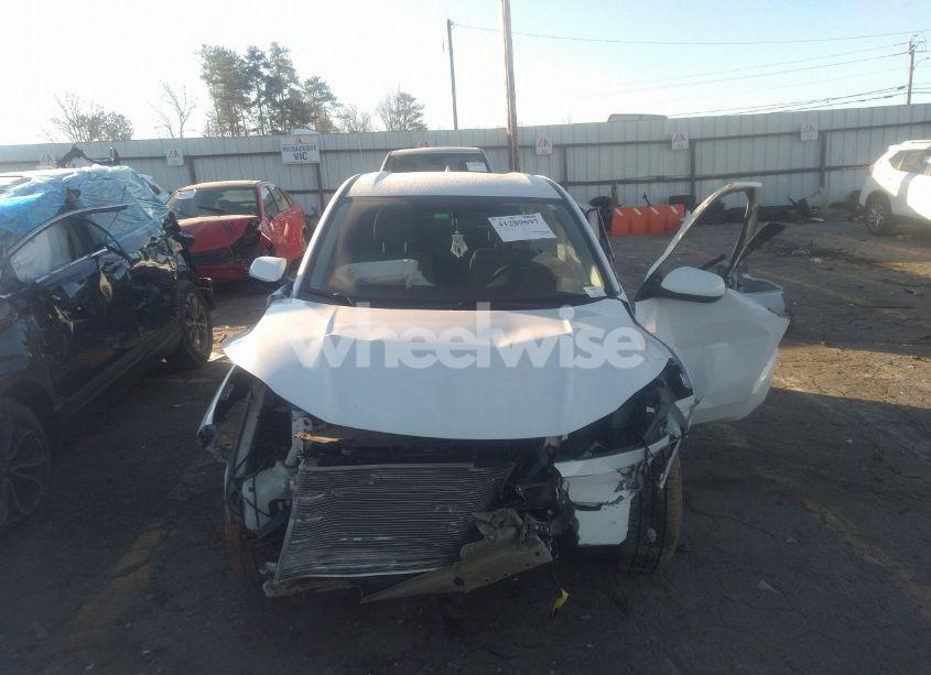 Photo 11 of 2017 Honda Hr-v LX (VIN 3CZRU5H32HM706560)