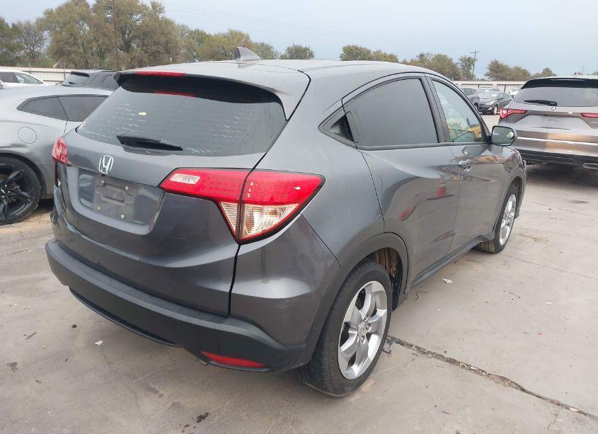 Photo 4 of 2018 Honda Hr-v LX (VIN 3CZRU5H32JG704649)