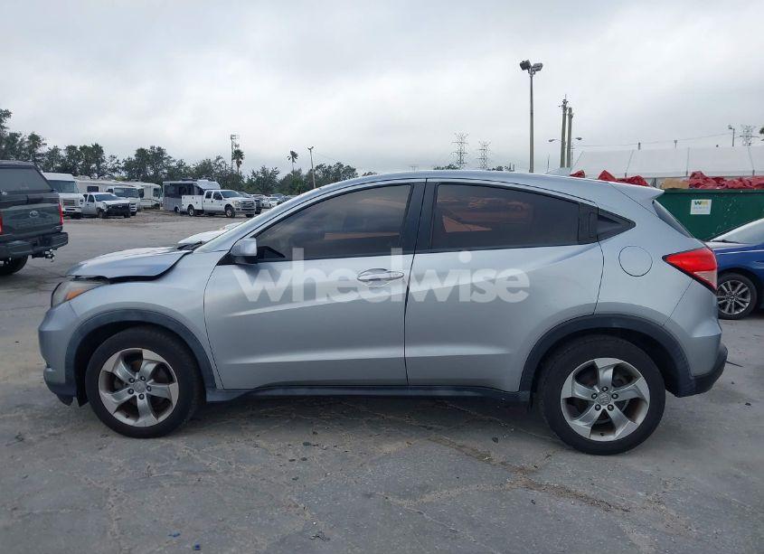 Photo 14 of 2018 Honda Hr-v LX (VIN 3CZRU5H32JM722067)