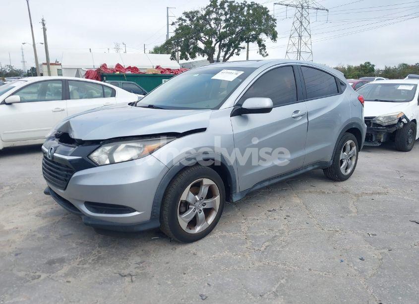 Photo 2 of 2018 Honda Hr-v LX (VIN 3CZRU5H32JM722067)