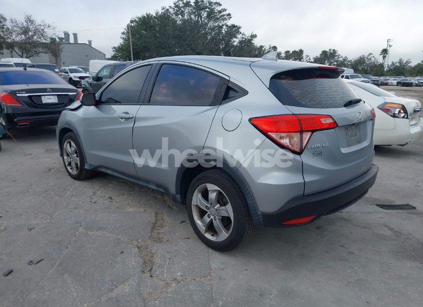 Photo 3 of 2018 Honda Hr-v LX (VIN 3CZRU5H32JM722067)