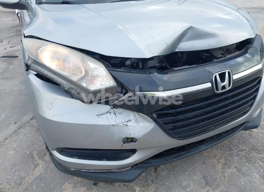 Photo 6 of 2018 Honda Hr-v LX (VIN 3CZRU5H32JM722067)