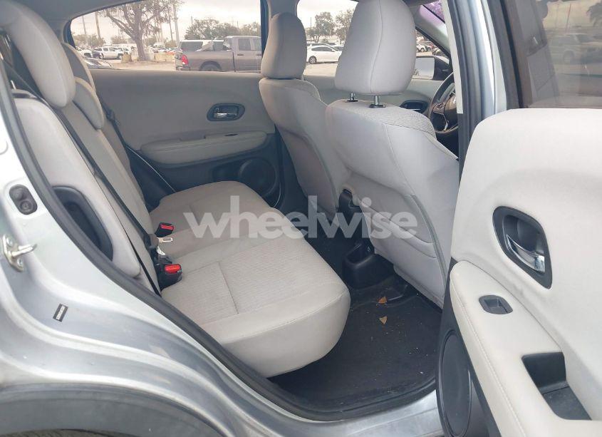 Photo 8 of 2018 Honda Hr-v LX (VIN 3CZRU5H32JM722067)