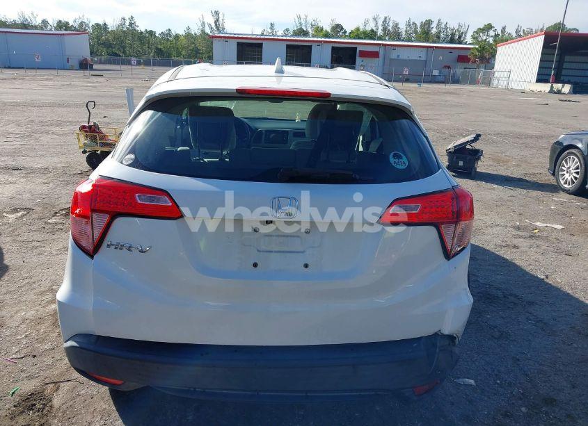 Photo 16 of 2018 Honda Hr-v LX (VIN 3CZRU5H32JM722330)