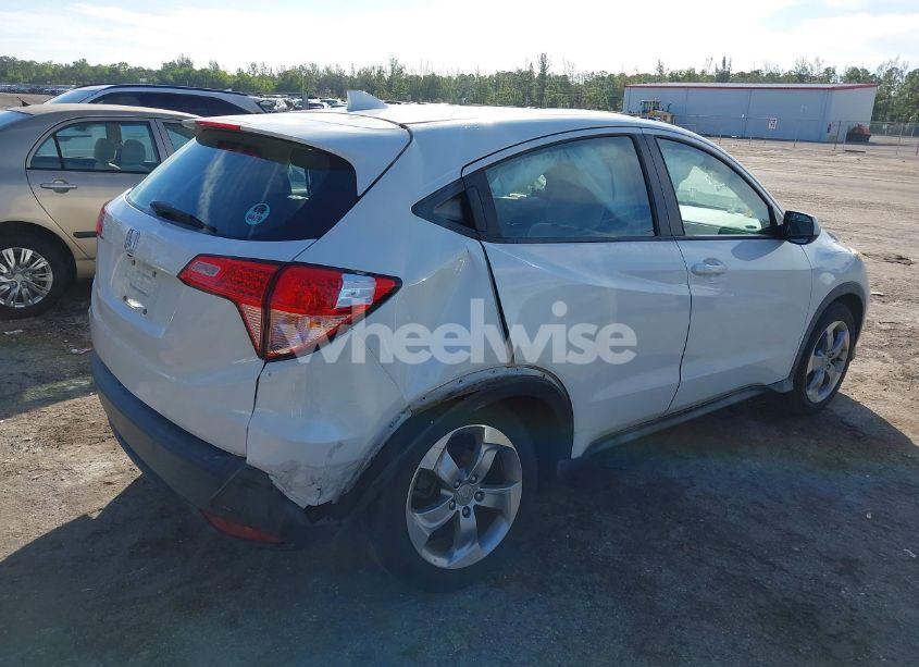 Photo 4 of 2018 Honda Hr-v LX (VIN 3CZRU5H32JM722330)