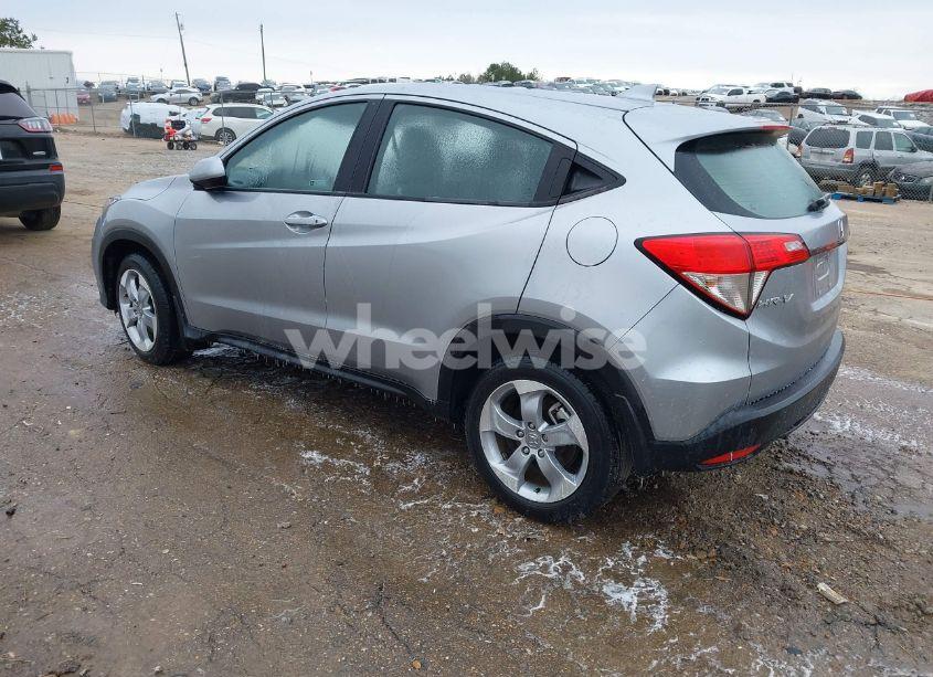 Photo 3 of 2019 Honda Hr-v LX (VIN 3CZRU5H32KG709674)