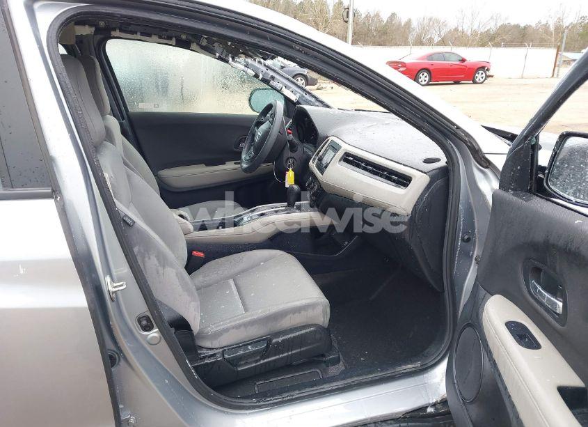 Photo 5 of 2019 Honda Hr-v LX (VIN 3CZRU5H32KG709674)