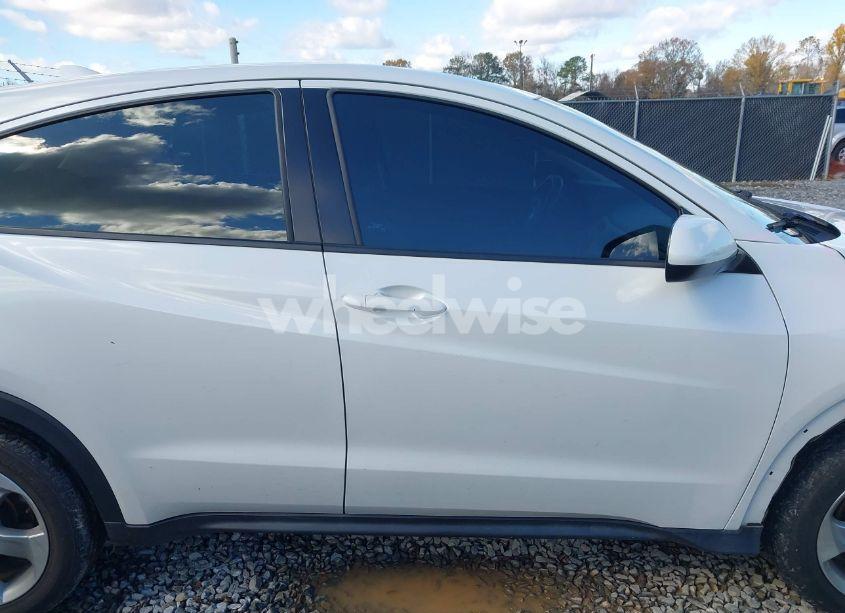 Photo 13 of 2019 Honda Hr-v LX (VIN 3CZRU5H32KM707277)