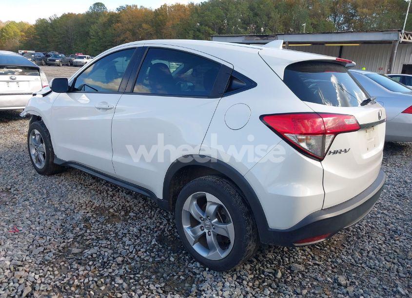 Photo 3 of 2019 Honda Hr-v LX (VIN 3CZRU5H32KM707277)