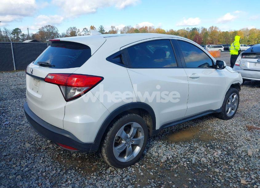 Photo 4 of 2019 Honda Hr-v LX (VIN 3CZRU5H32KM707277)