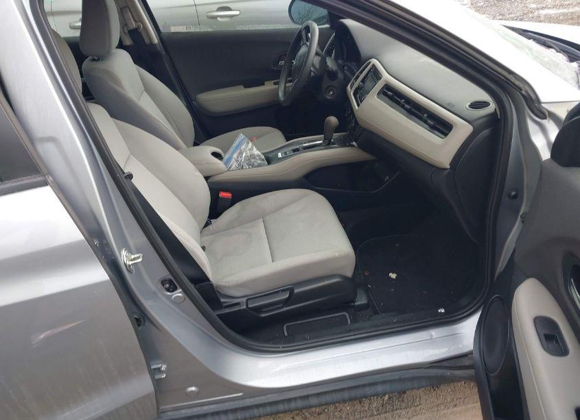 Photo 5 of 2020 Honda Hr-v 2WD LX (VIN 3CZRU5H32LM705272)